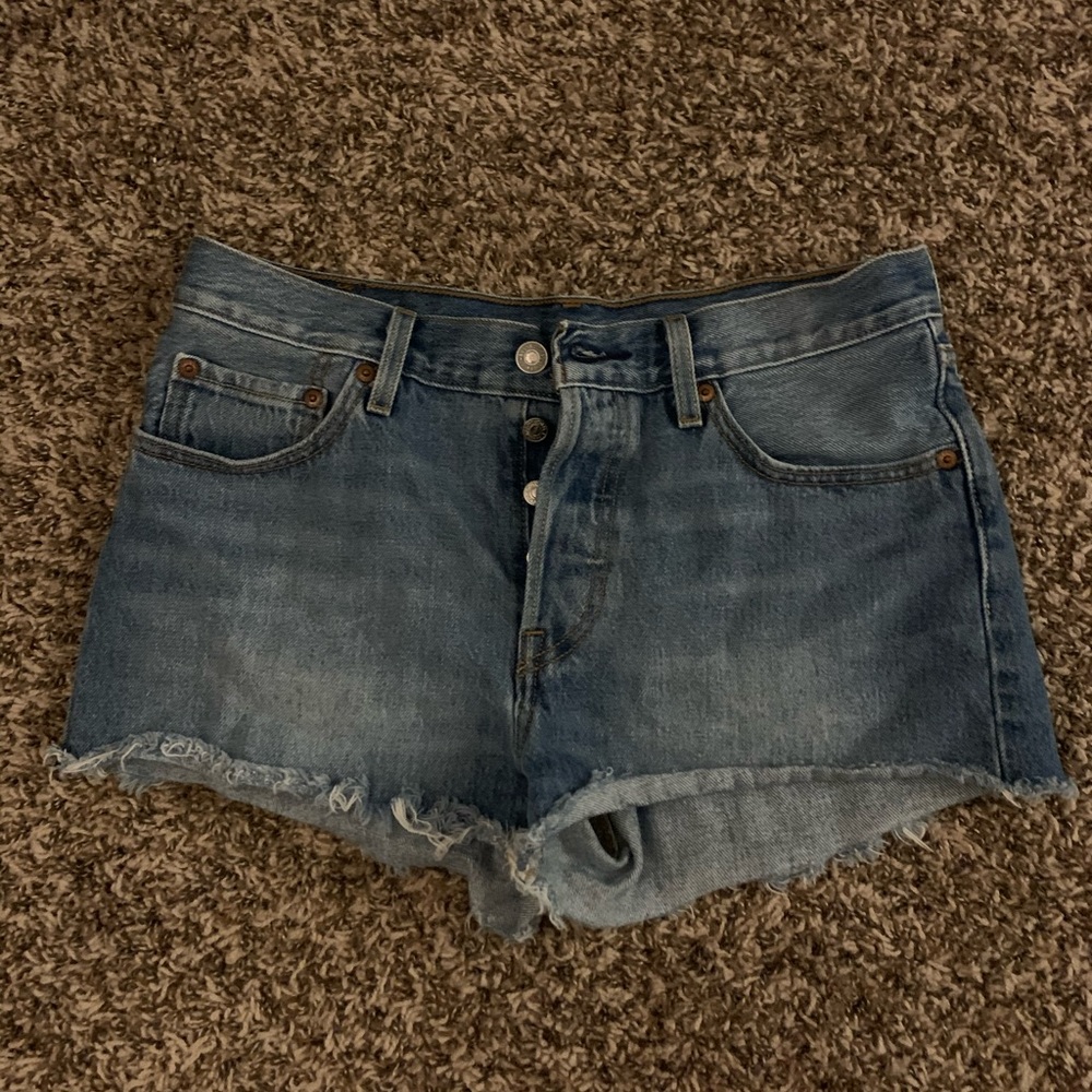 Levi high waisted jean shorts!